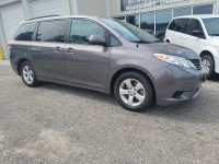 Image for 2014 Toyota Sienna LE ID: 6735323