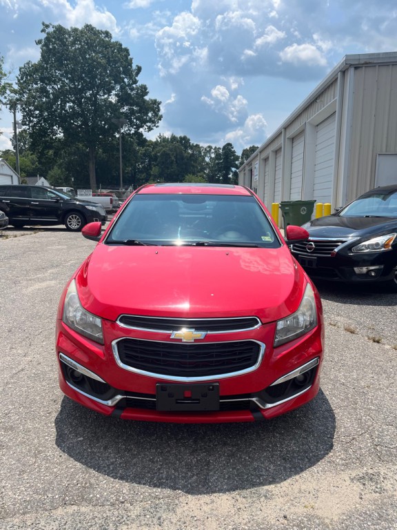 2015 Chevrolet Cruze Image 2