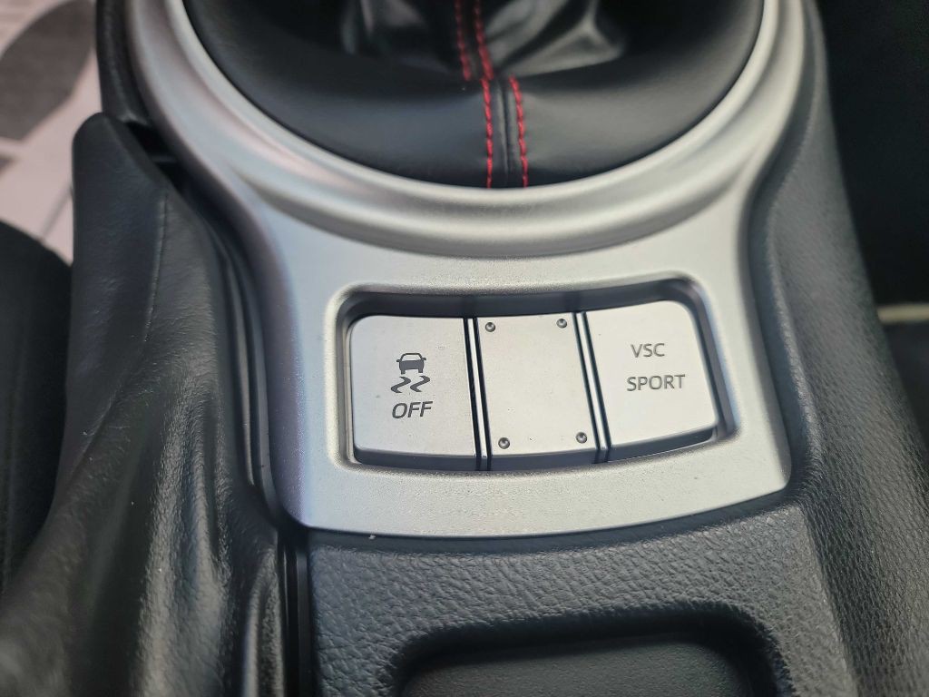 2014 Subaru BRZ Image 16