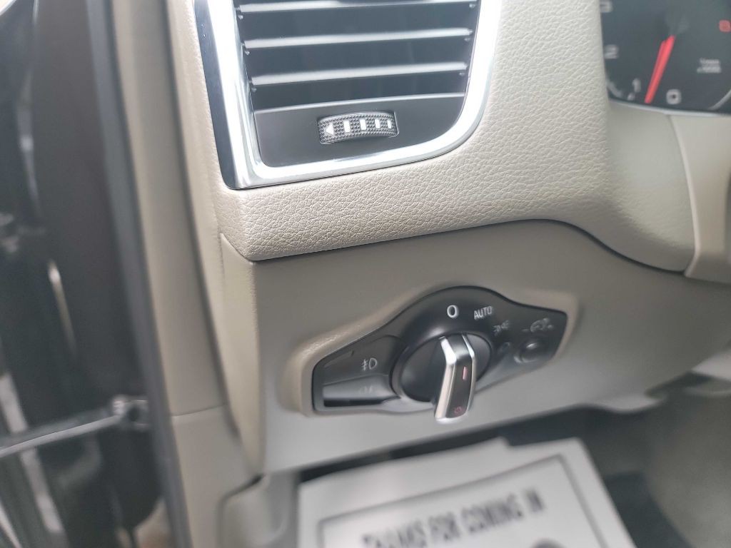 2011 Audi Q5 Image 11