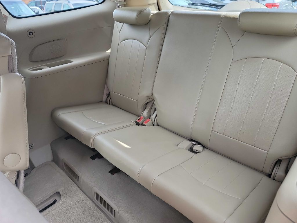 2012 Buick Enclave Image 22