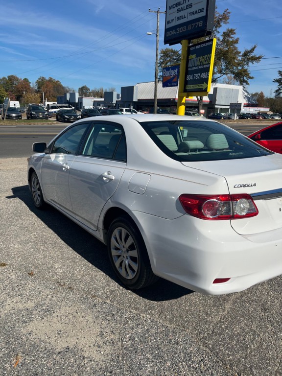 2013 Toyota Corolla Image 4