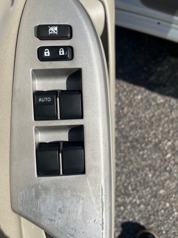 2013 Toyota Corolla Image 7