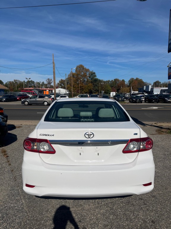 2013 Toyota Corolla Image 20
