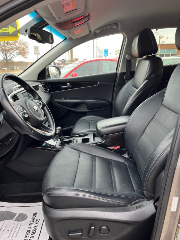 2016 Kia Sorento Image 8