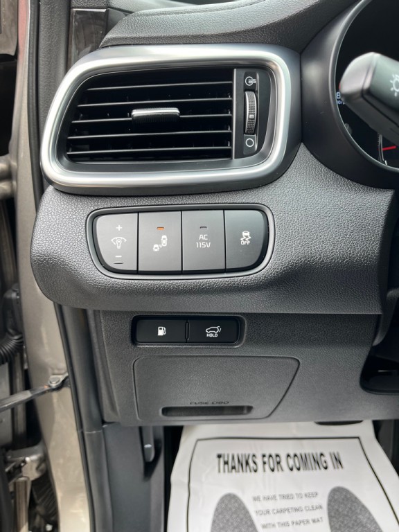 2016 Kia Sorento Image 9