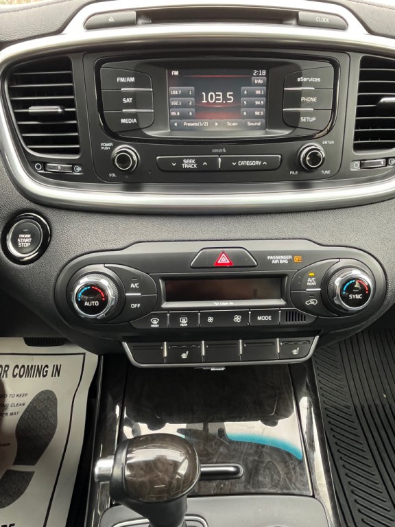 2016 Kia Sorento Image 12