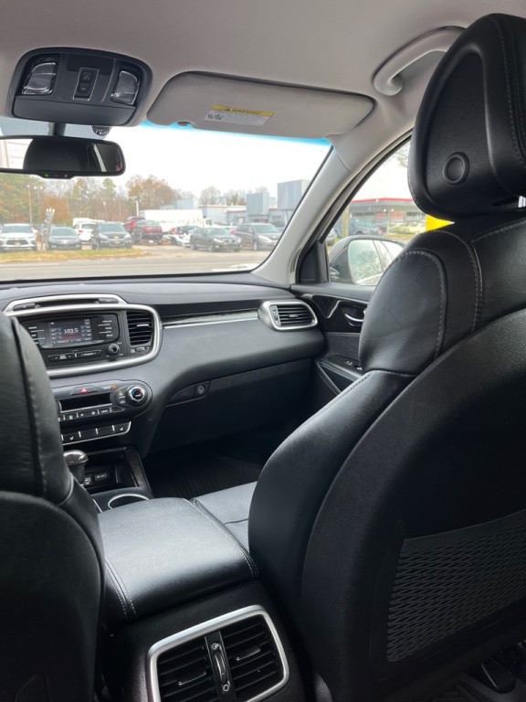 2016 Kia Sorento Image 18