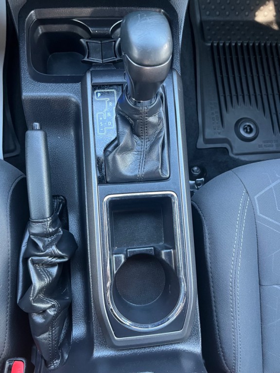 2018 Toyota Tacoma Image 15