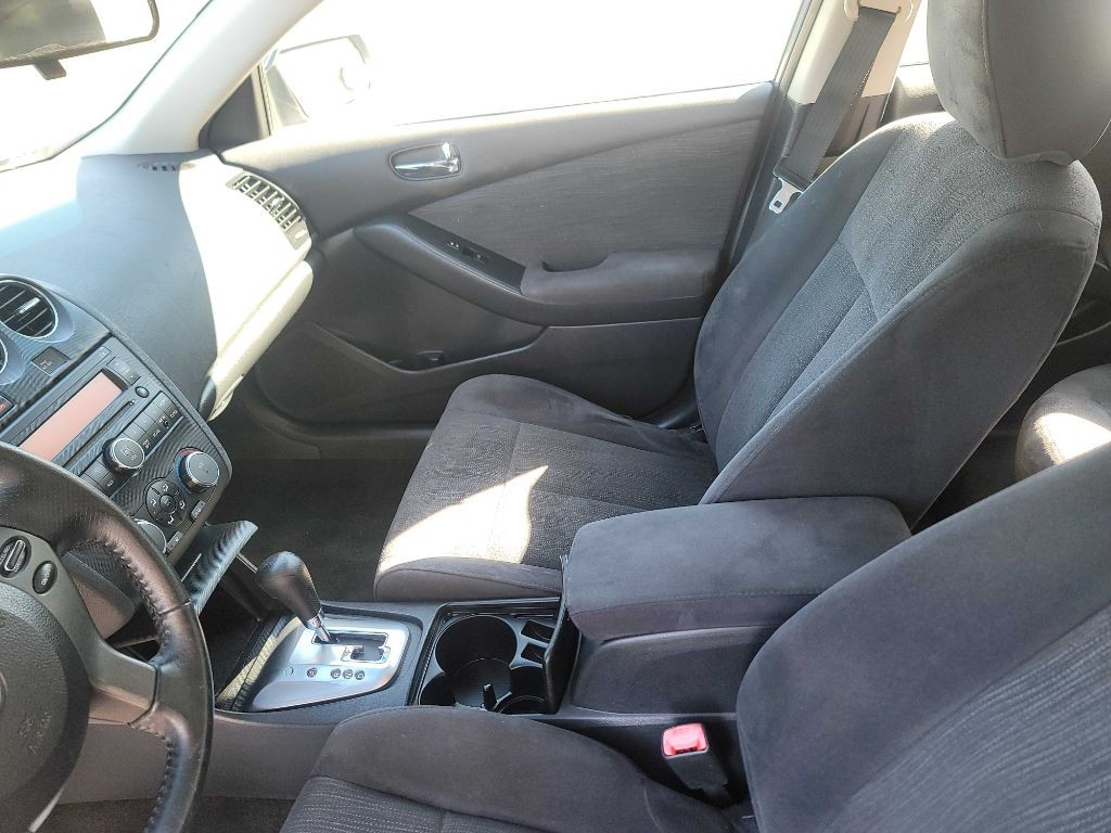 2010 Nissan Altima Image 6