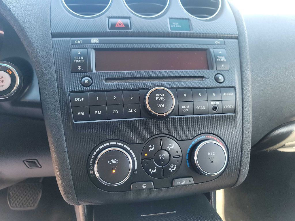 2010 Nissan Altima Image 10