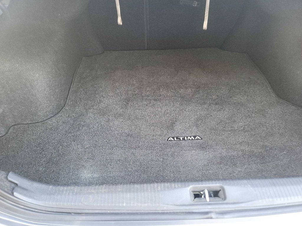 2010 Nissan Altima Image 16