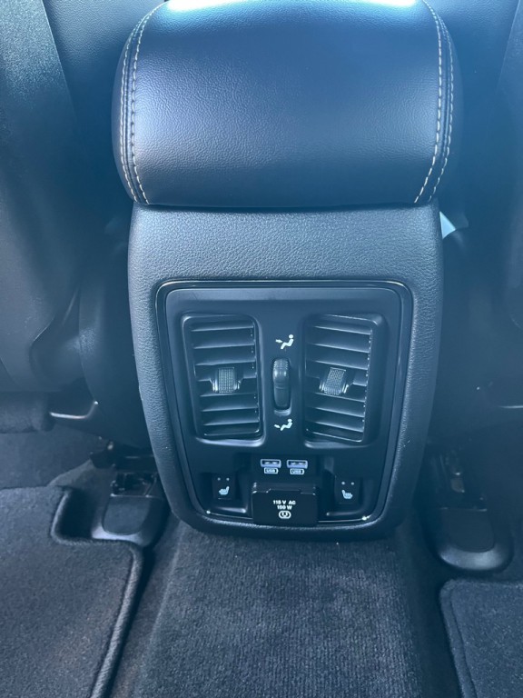 2014 Jeep Grand Cherokee Image 16