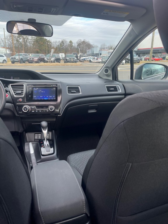 2015 Honda Civic Image 21