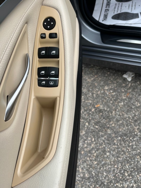 2011 BMW 5 Series Image 7