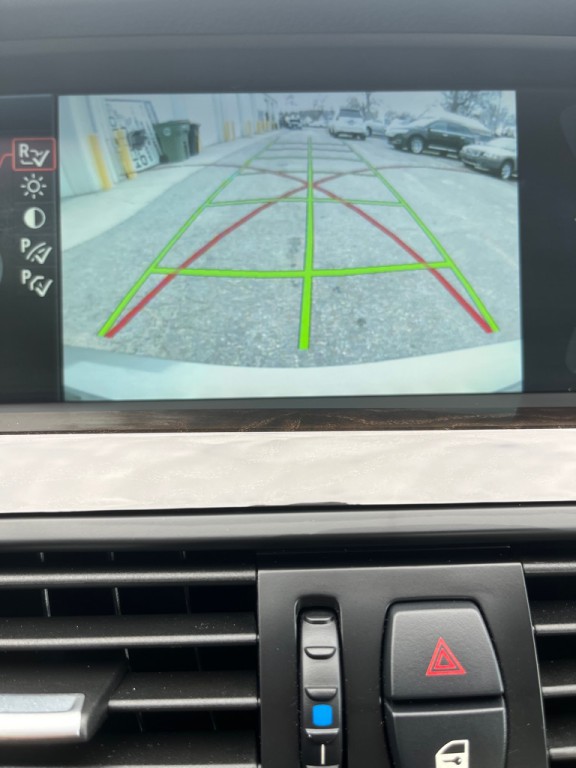 2011 BMW 5 Series Image 12