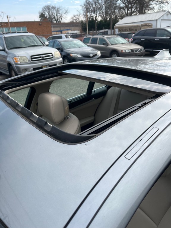 2011 BMW 5 Series Image 16