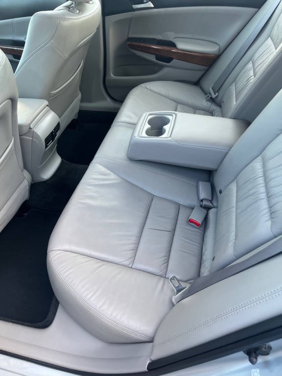 2011 Honda Accord Image 19