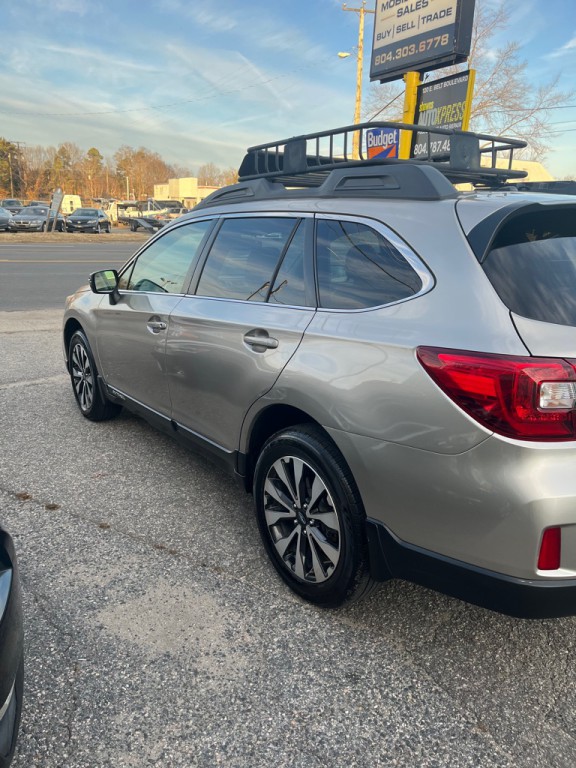 2015 Subaru Outback Image 4