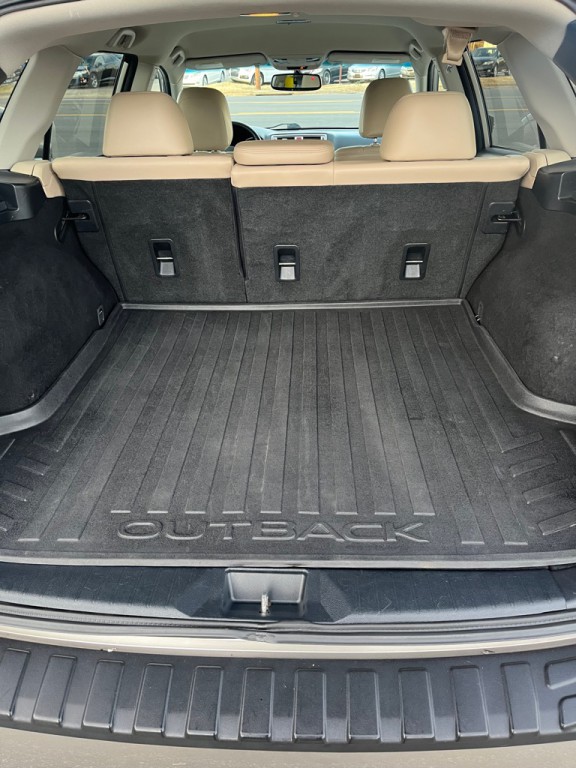 2015 Subaru Outback Image 18