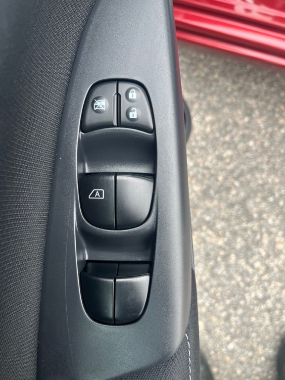 2015 Nissan Sentra Image 7