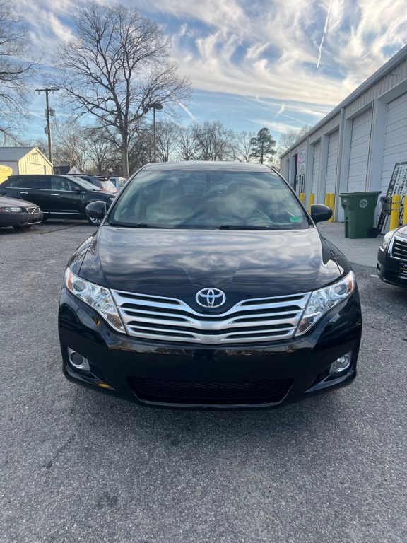 2010 Toyota Venza Image 2