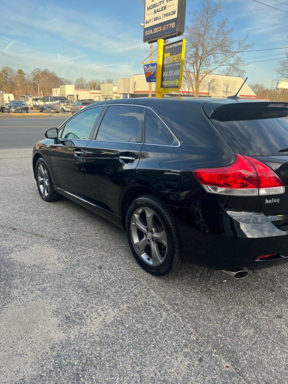 2010 Toyota Venza Image 4