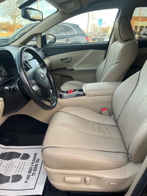 2010 Toyota Venza Image 8