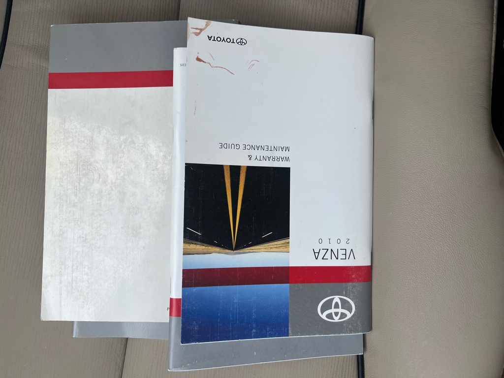 2010 Toyota Venza Image 15