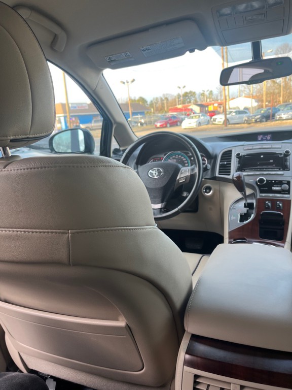 2010 Toyota Venza Image 19