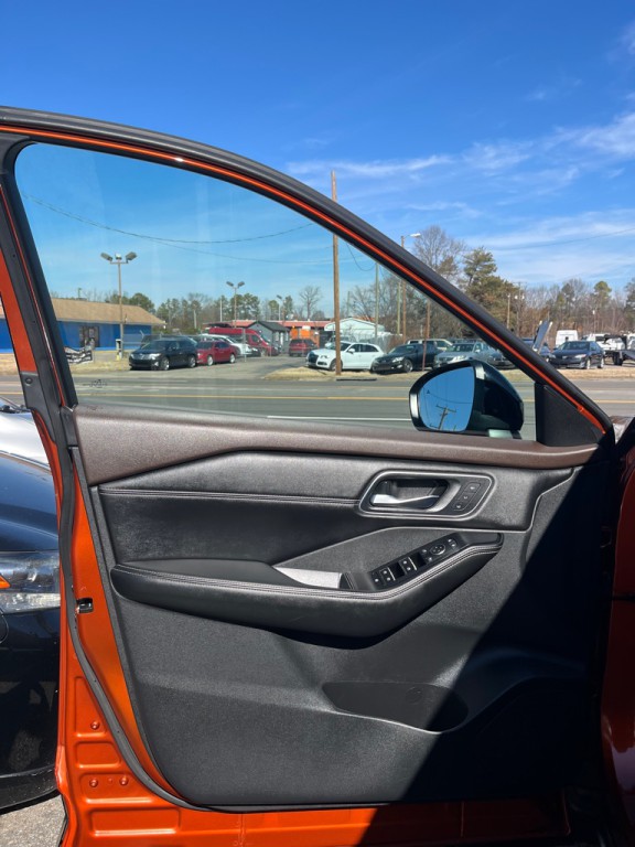 2021 Nissan Rogue Image 6