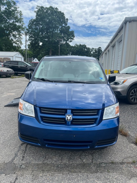 2010 Dodge Grand Caravan Image 2