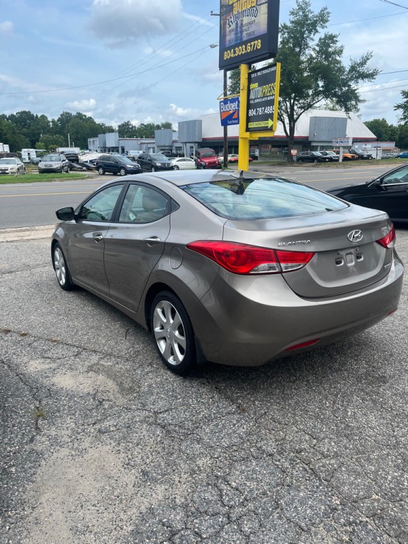 2013 Hyundai Elantra Image 4