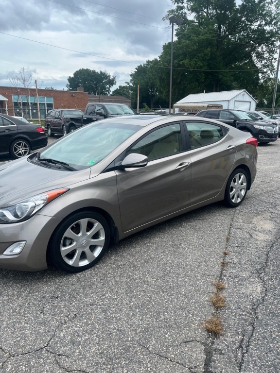 2013 Hyundai Elantra Image 5
