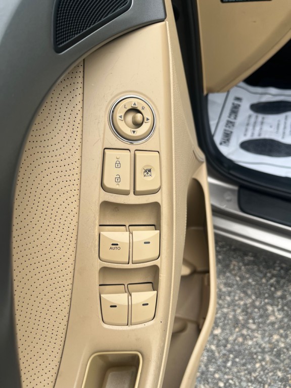 2013 Hyundai Elantra Image 7