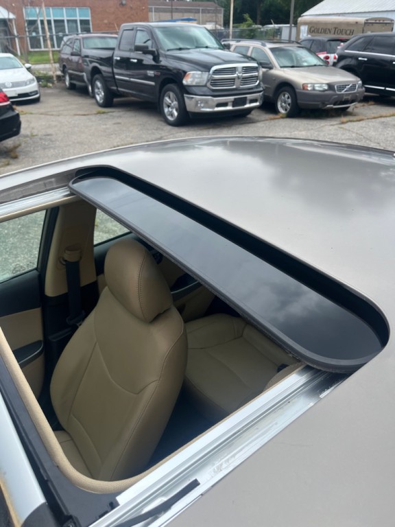 2013 Hyundai Elantra Image 14
