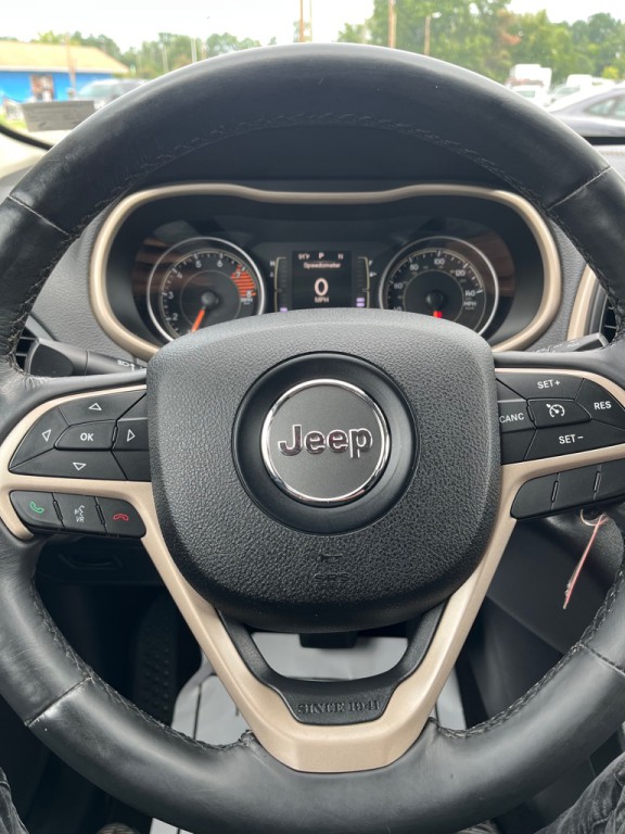 2016 Jeep Cherokee Image 9