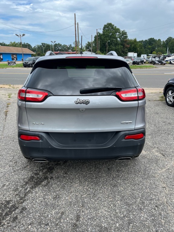 2016 Jeep Cherokee Image 24