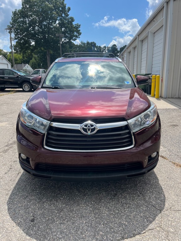 2015 Toyota Highlander Image 2