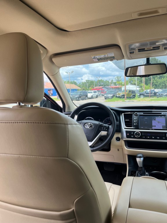 2015 Toyota Highlander Image 20
