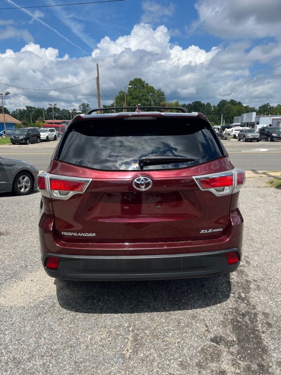 2015 Toyota Highlander Image 29