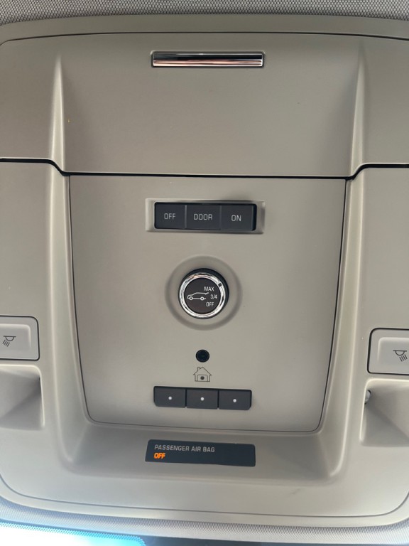 2016 Chevrolet Suburban Image 13