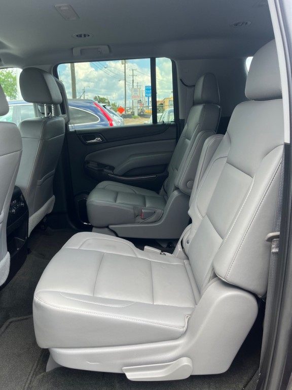 2016 Chevrolet Suburban Image 15