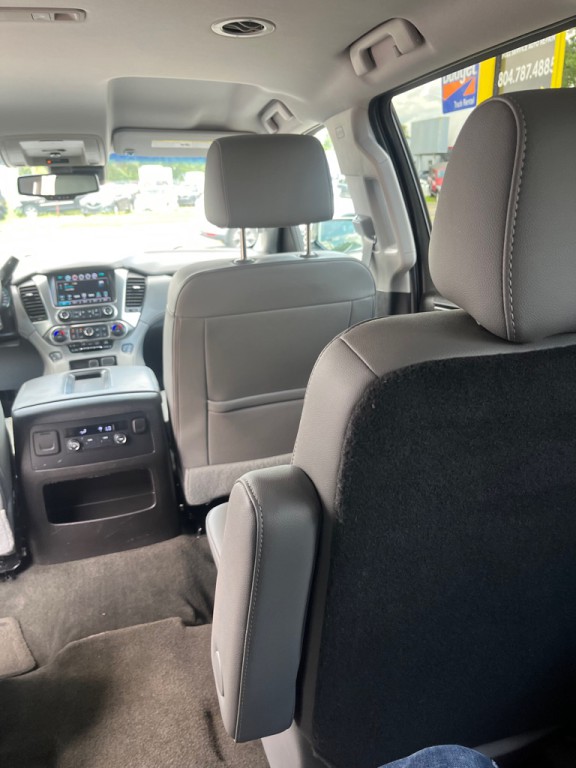 2016 Chevrolet Suburban Image 17