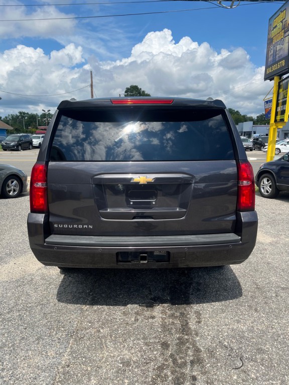 2016 Chevrolet Suburban Image 23