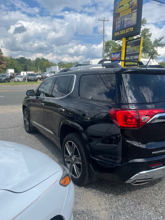 2017 GMC Acadia Image 4