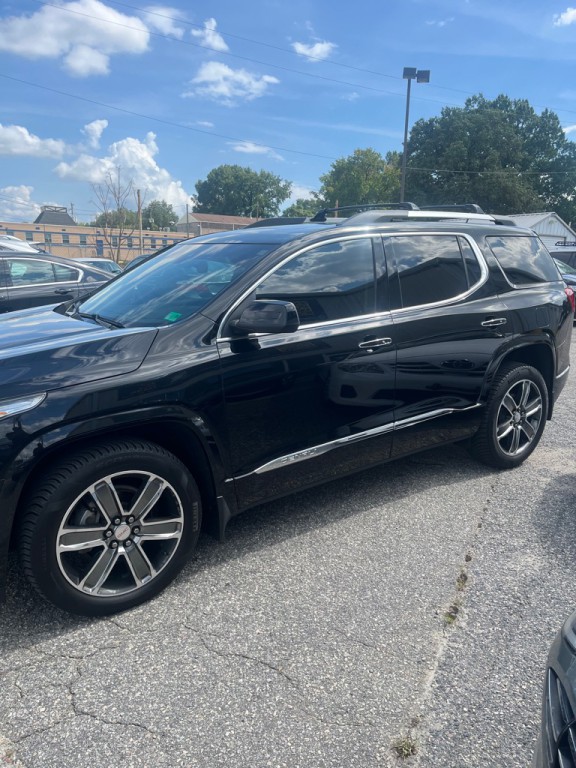 2017 GMC Acadia Image 5