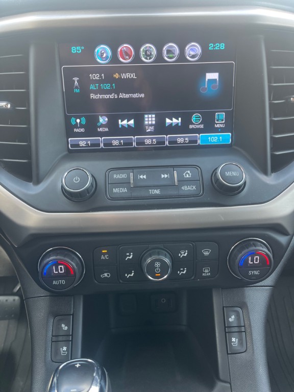 2017 GMC Acadia Image 11