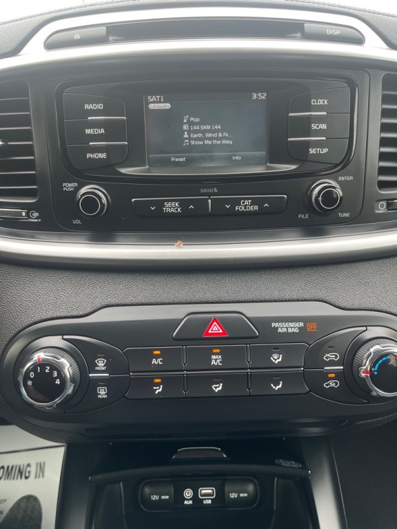 2016 Kia Sorento Image 11