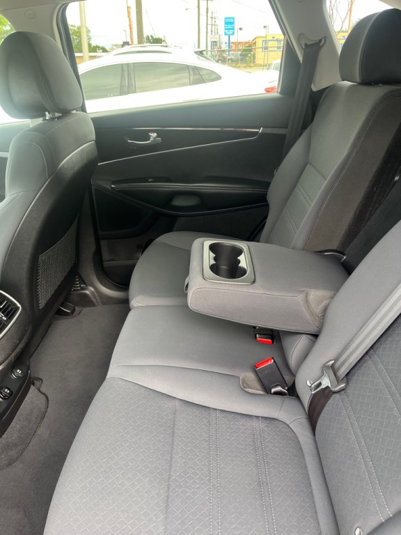 2016 Kia Sorento Image 17